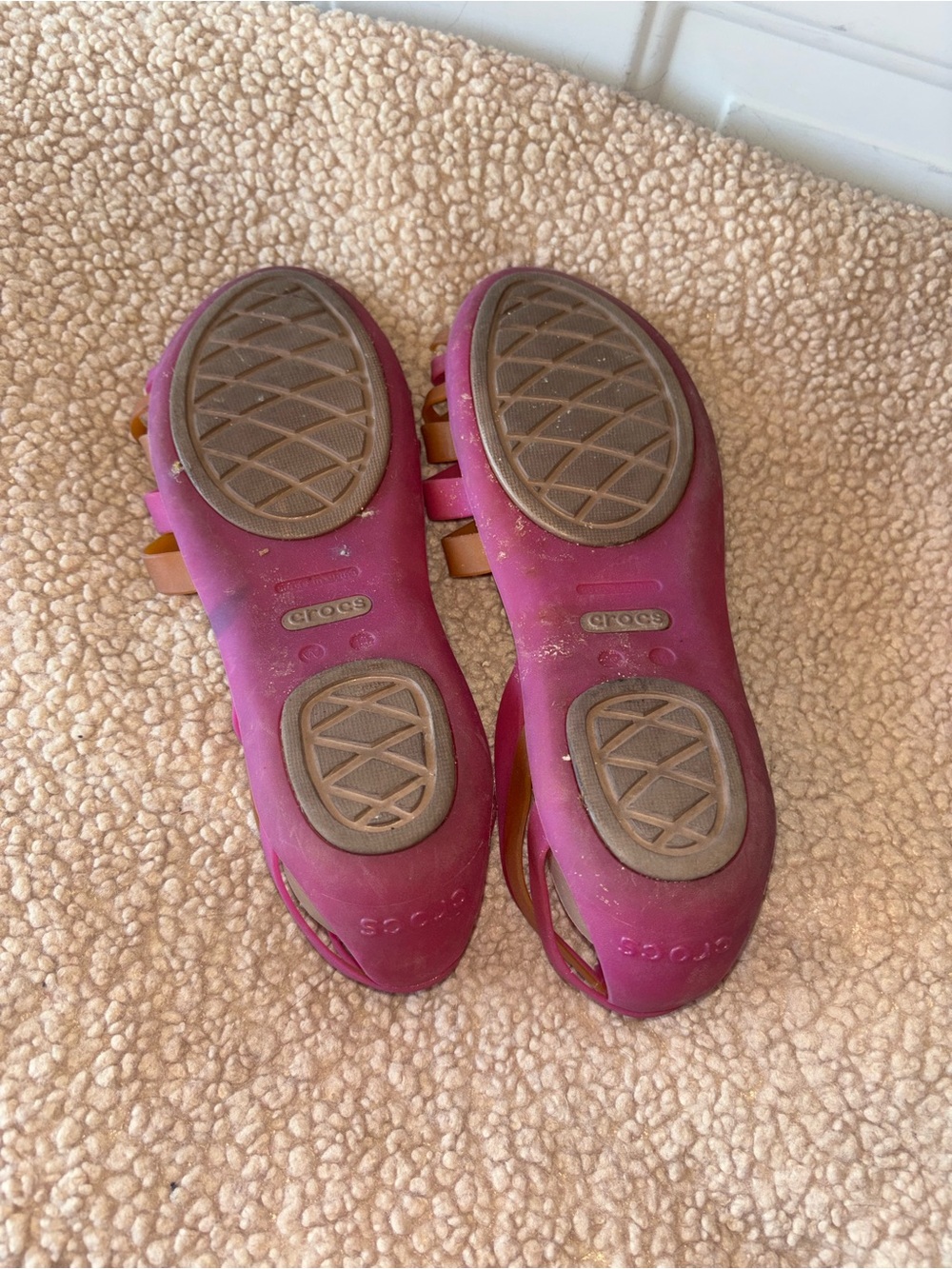 Crocs pink/orange Isabella strappy sandals size 11 *Flaw* - Picture 7 of 7